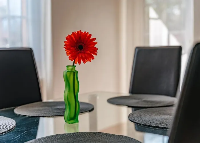 Mary Rose Apartman *