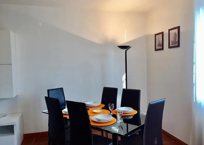 Mary Rose Apartman *