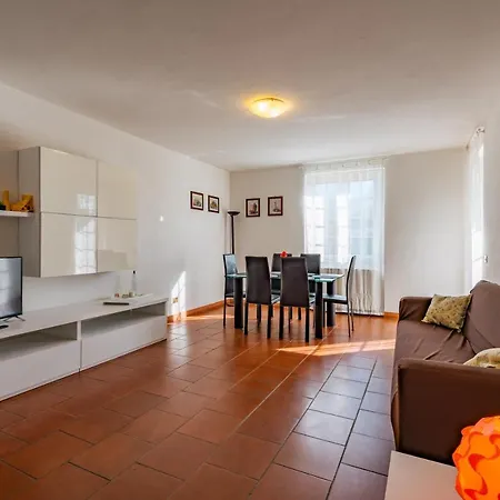 Mary Rose * Oliveto Lario