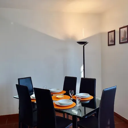 Mary Rose Apartment *