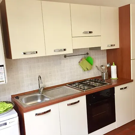 Mary Rose Apartment *